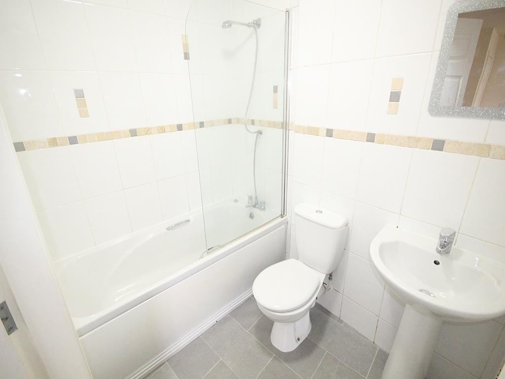2 bedroom apartment For Sale in Burnley - IMG_1547.jpg